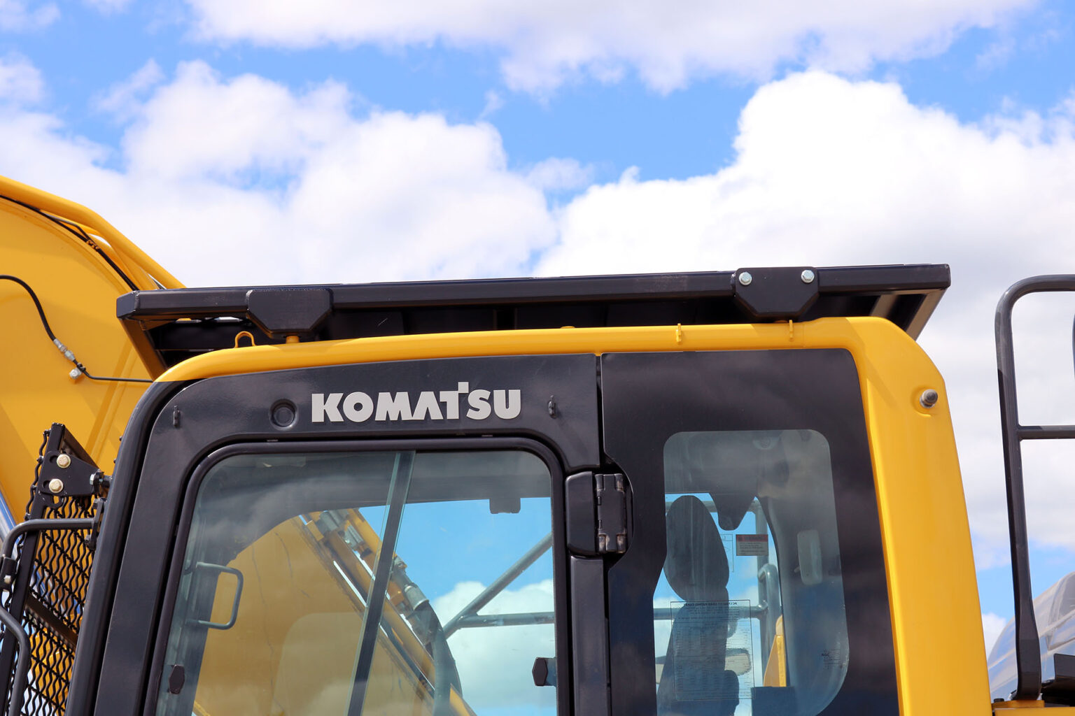 Komatsu 170LC Bolt on Top Guard and Screen