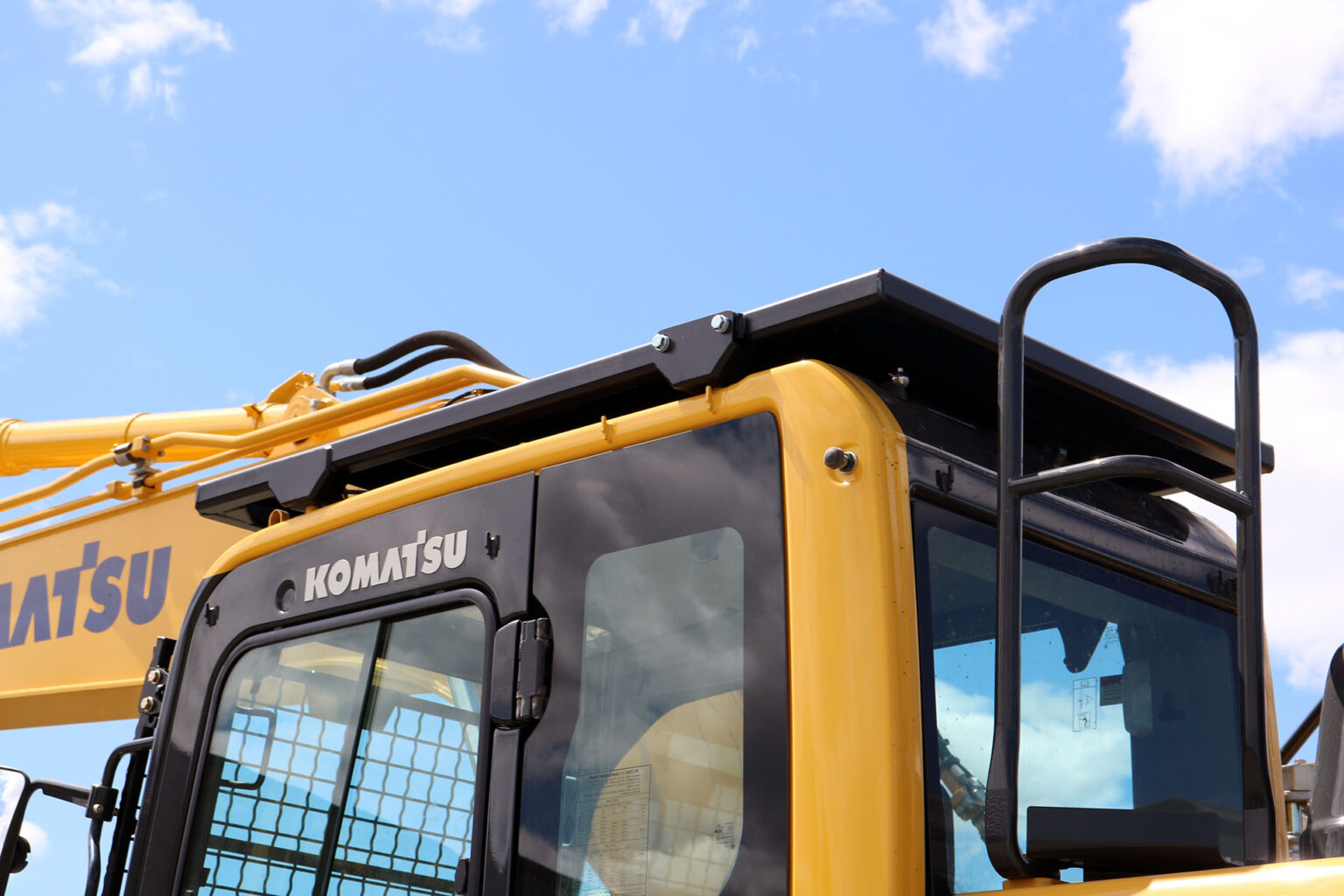 Komatsu 170LC Bolt on Top Guard and Screen