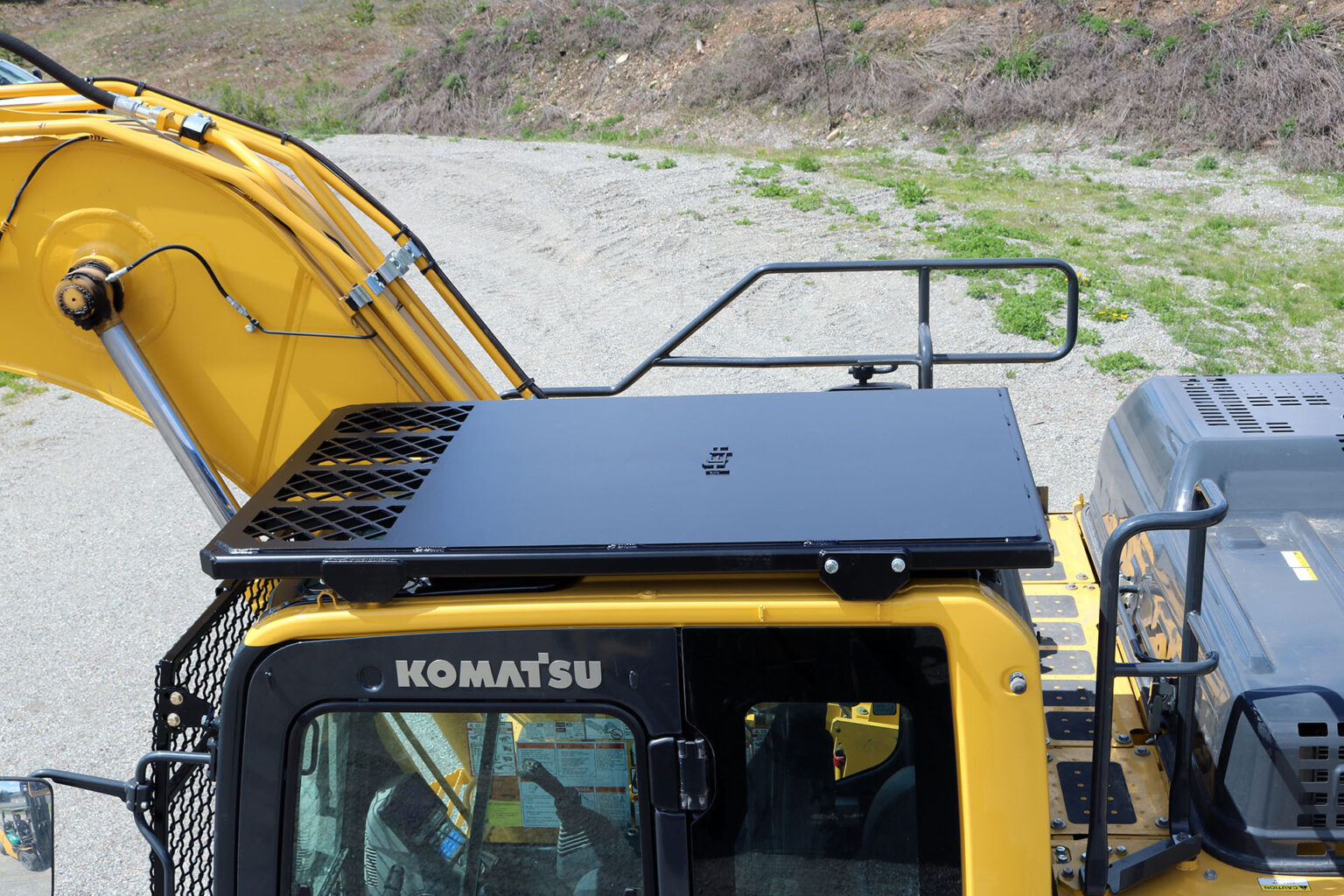 Komatsu 170LC Bolt on Top Guard and Screen